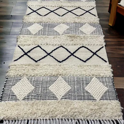 Genuine Oriental Wool Kilim 140 cm x 200 cm | Design 28 | السجاد الصوف المصري